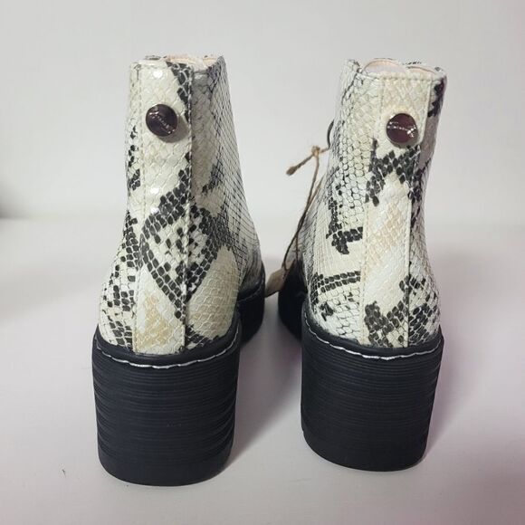 Seven7 footwear Zoe snake platform bootie, 8 - Picture 11 of 11